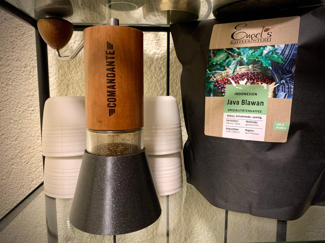 New coffee product: Hopper for Comandante c40 hand grinder - spillerphoto