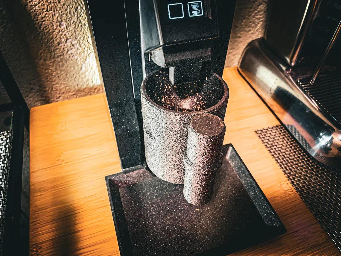 Kaffeebehälter für 40 Gramm Filterkaffee für die Eureka Mignon Specialita Kaffeemühle - geduckt mit leitfähigen PLA - spillerphoto